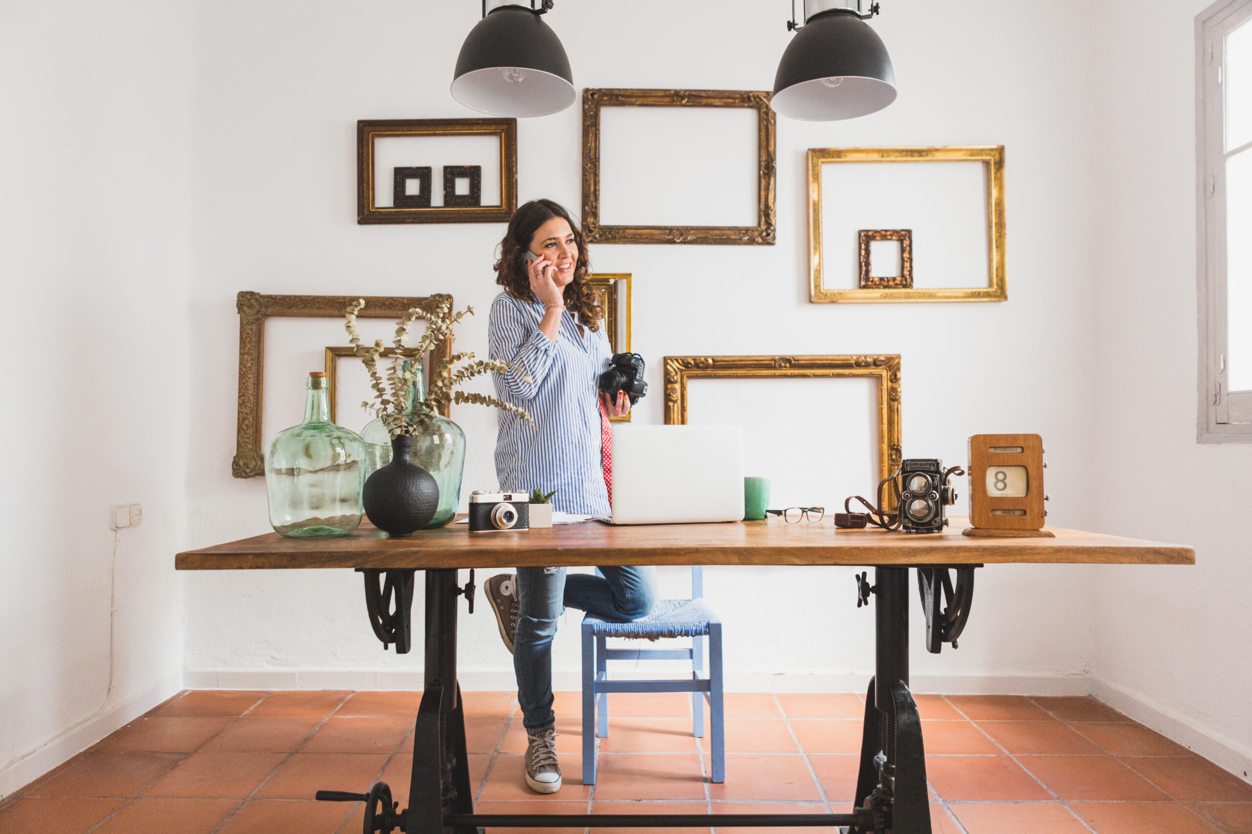 Décoration bureau moderne : idées, styles et conseils pour un espace de travail inspirant
